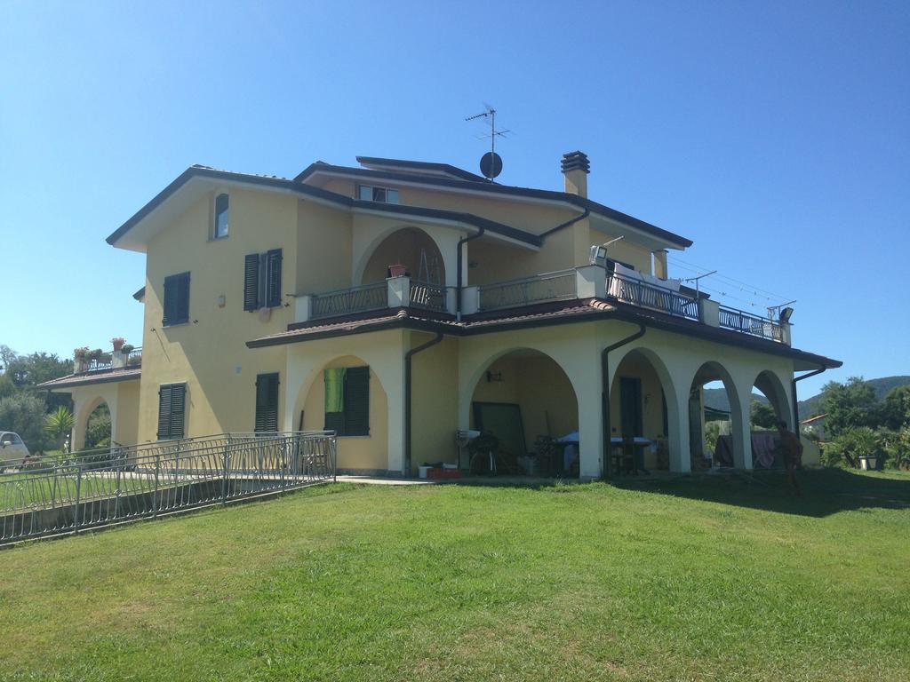 Villa Naclerio ซาร์ซานา ภายนอก รูปภาพ